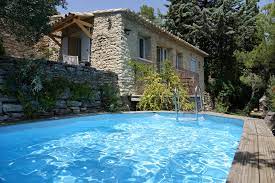 location maison avec piscine provence