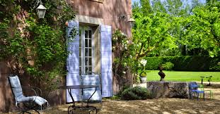 location saisonniere provence