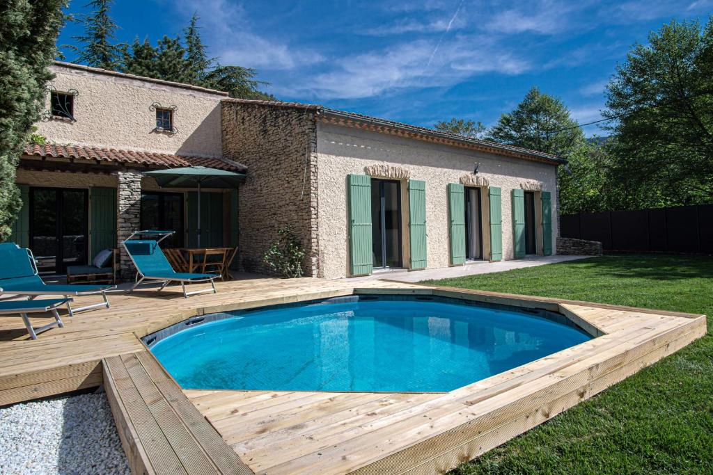 location vaucluse avec piscine