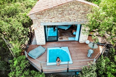 hébergement insolite paca