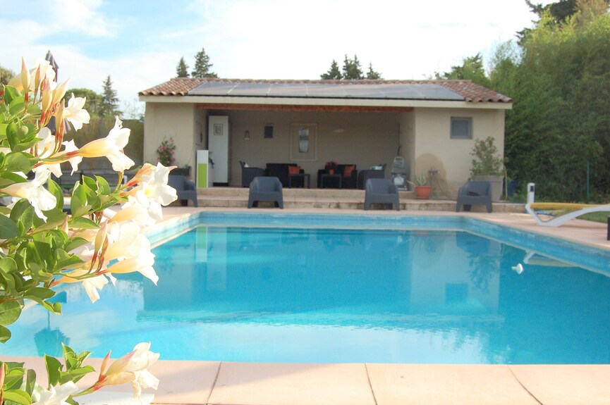 location vaucluse piscine